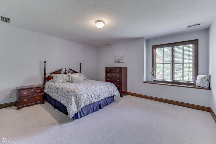 Listing Image 56
