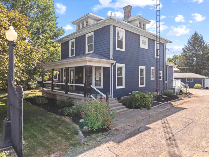 Listing Image 4
