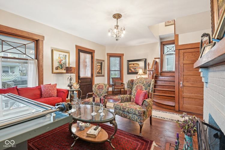 Listing Image 12