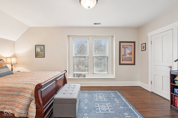Listing Image 37