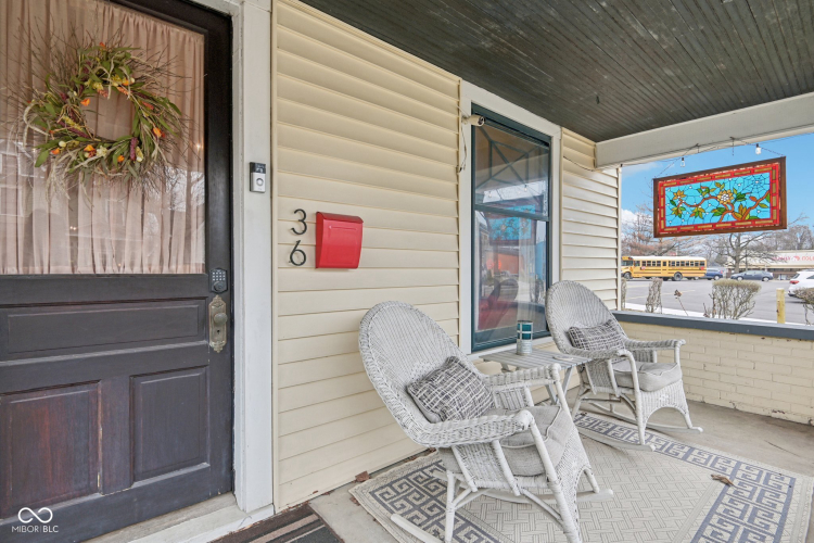 Listing Image 6