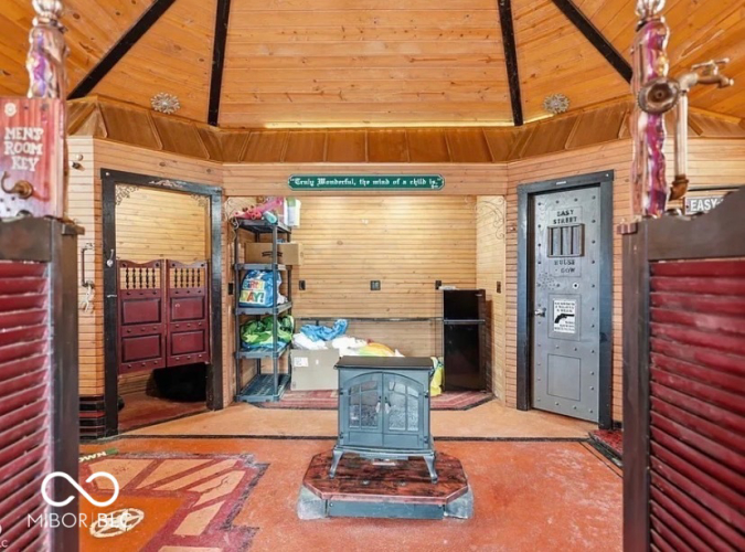 Listing Image 20