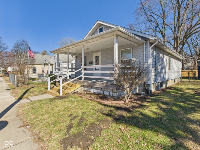 Listing Image 3