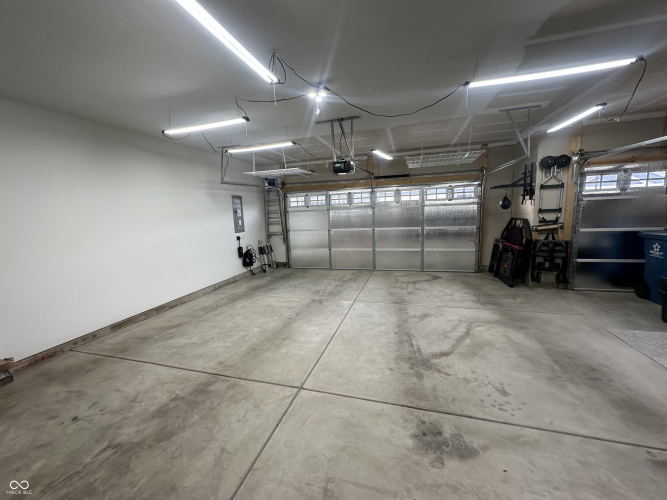 Listing Image 40
