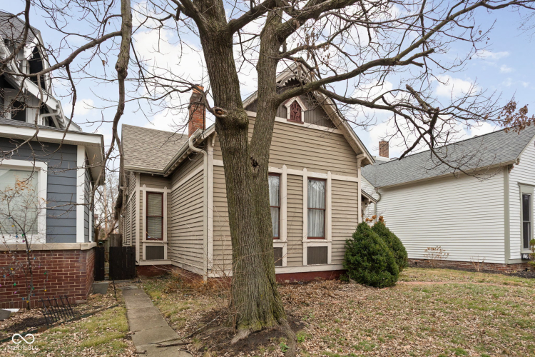 Listing Image 3