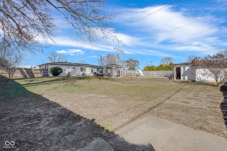Listing Image 19