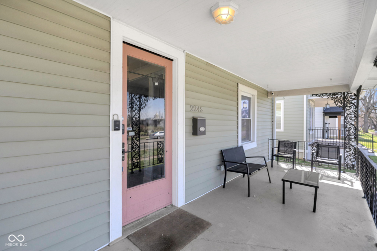 Listing Image 5