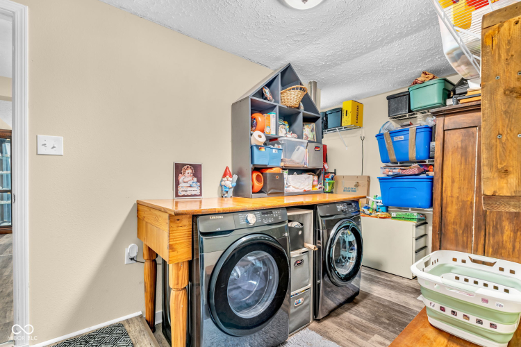 Listing Image 33