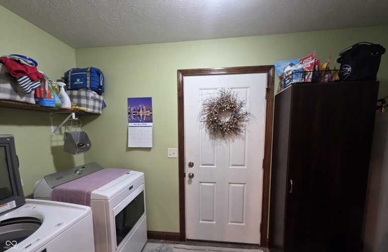 Listing Image 42