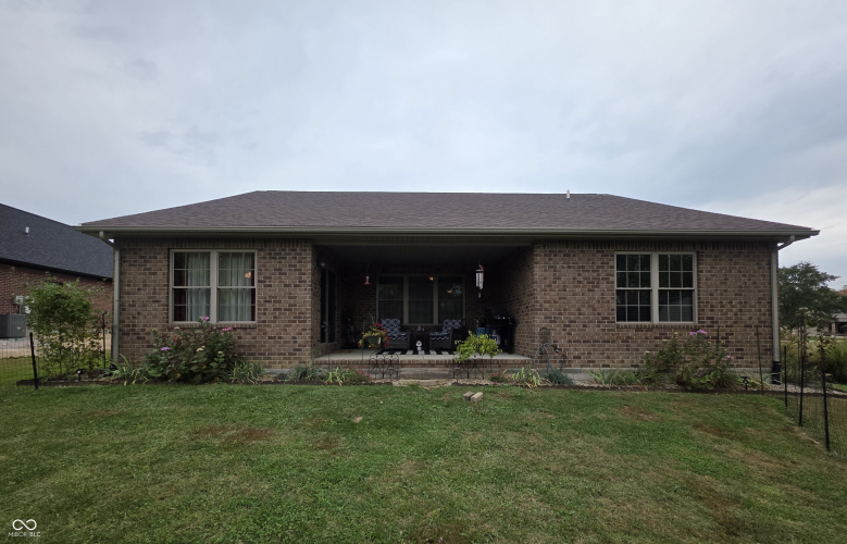 Listing Image 9