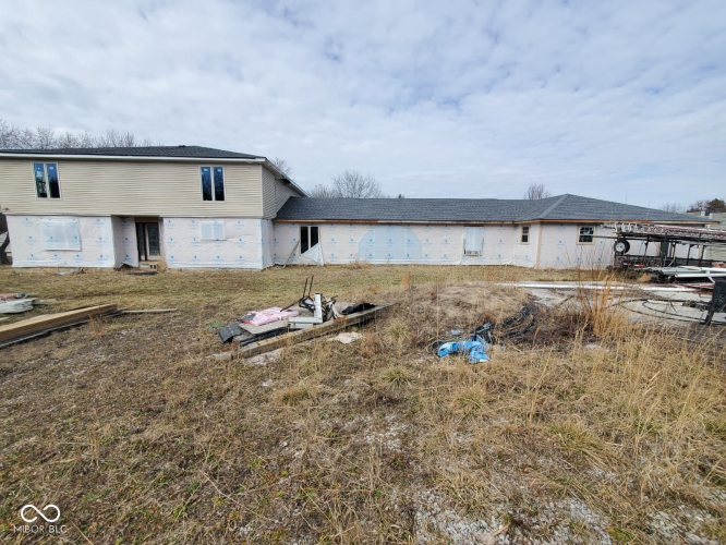 Listing Image 5