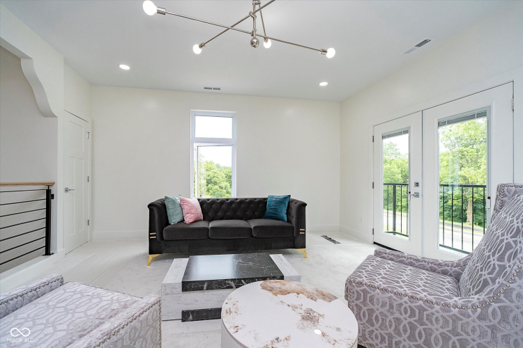 Listing Image 53