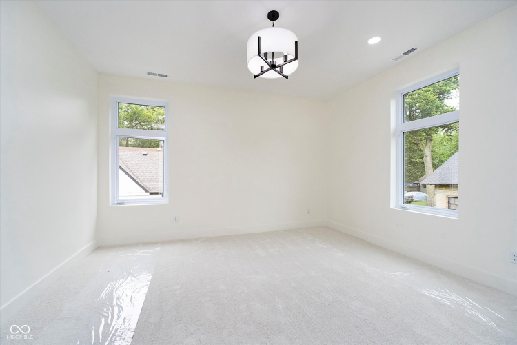 Listing Image 59