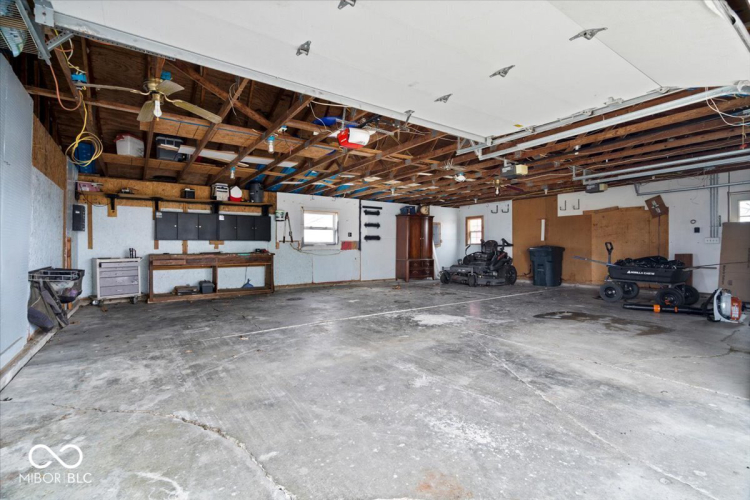 Listing Image 40