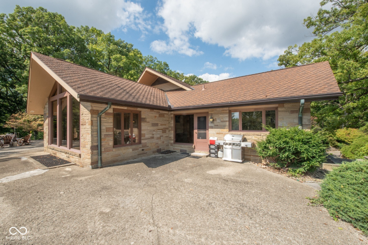 Listing Image 52