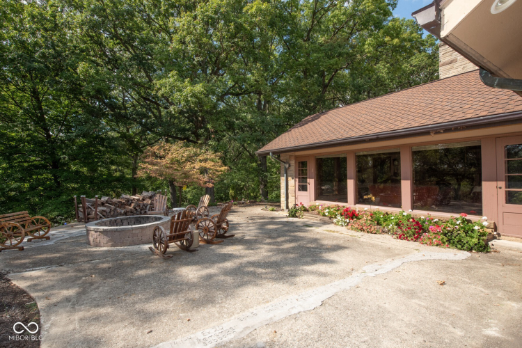 Listing Image 53