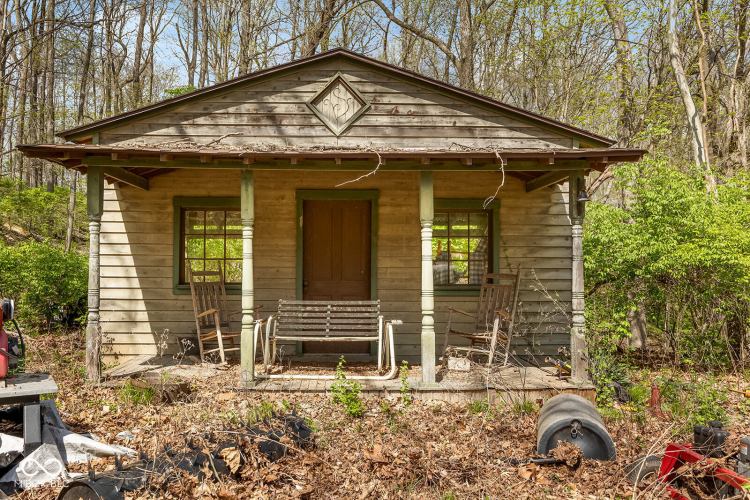 Listing Image 79