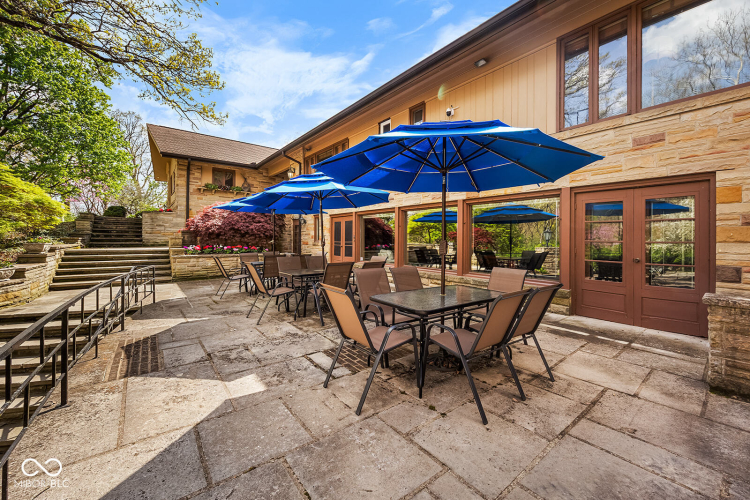 Listing Image 84