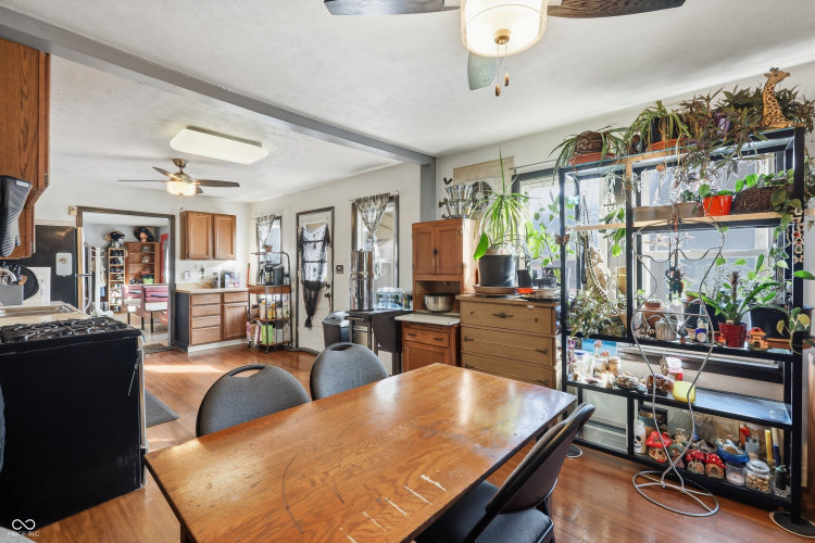 Listing Image 13