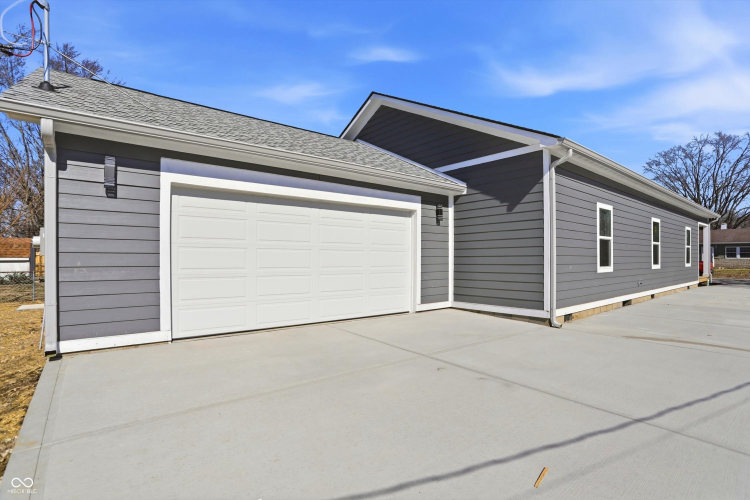 Listing Image 29