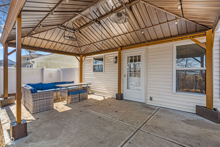 Listing Image 3