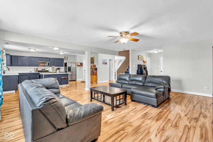 Listing Image 23