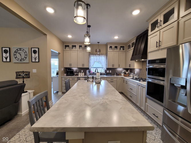 Listing Image 21