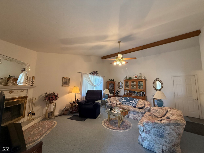 Listing Image 9