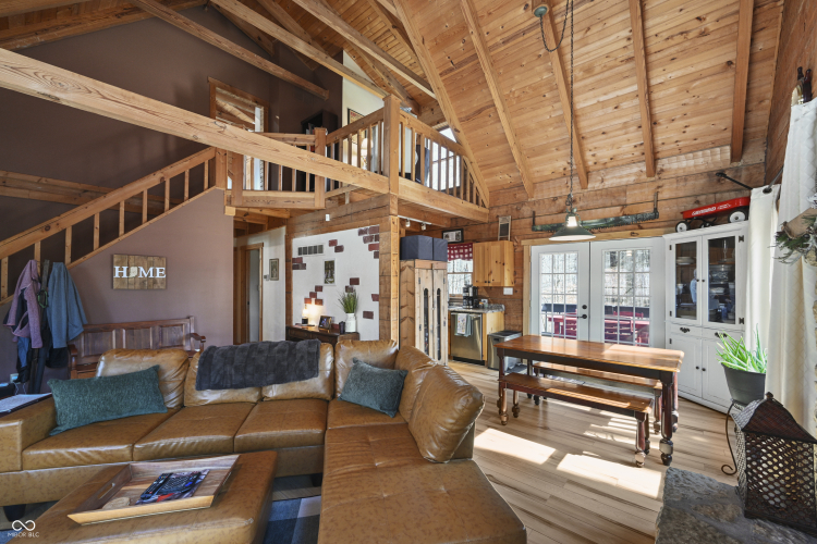 Listing Image 12
