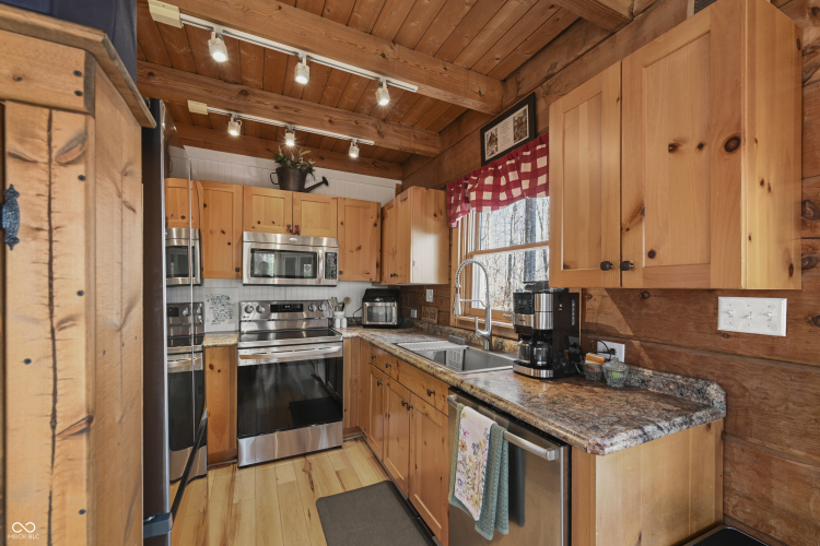 Listing Image 16