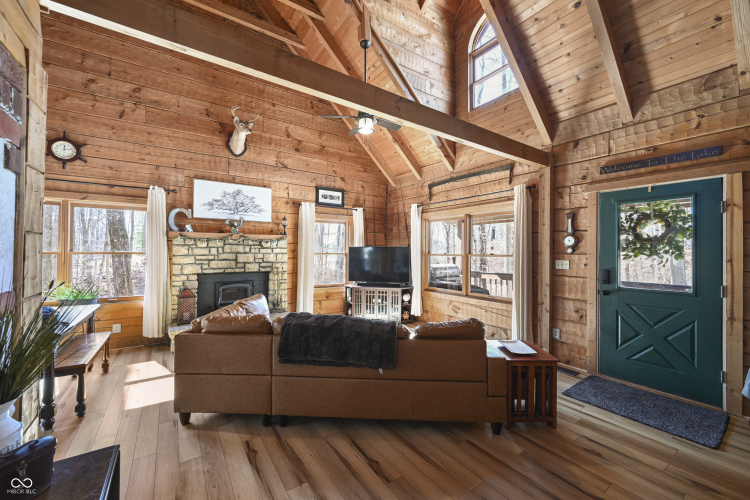 Listing Image 9