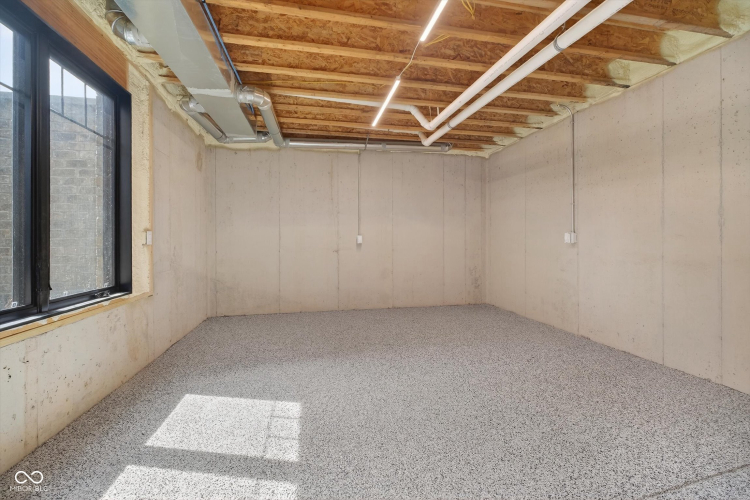 Listing Image 37
