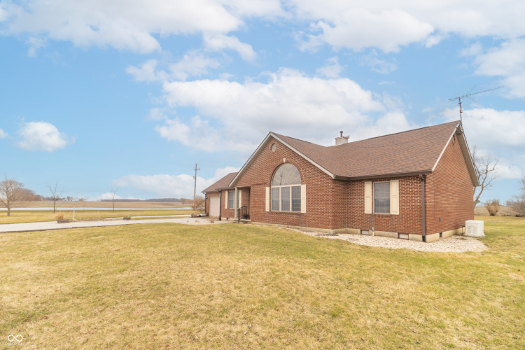 Listing Image 44