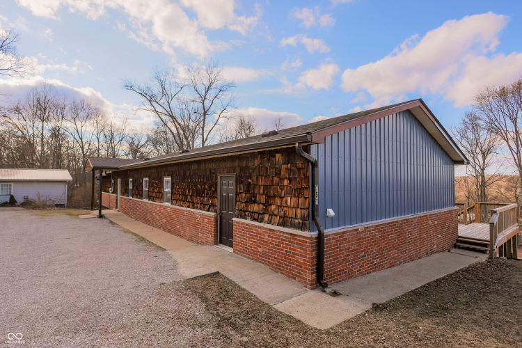 Listing Image 45