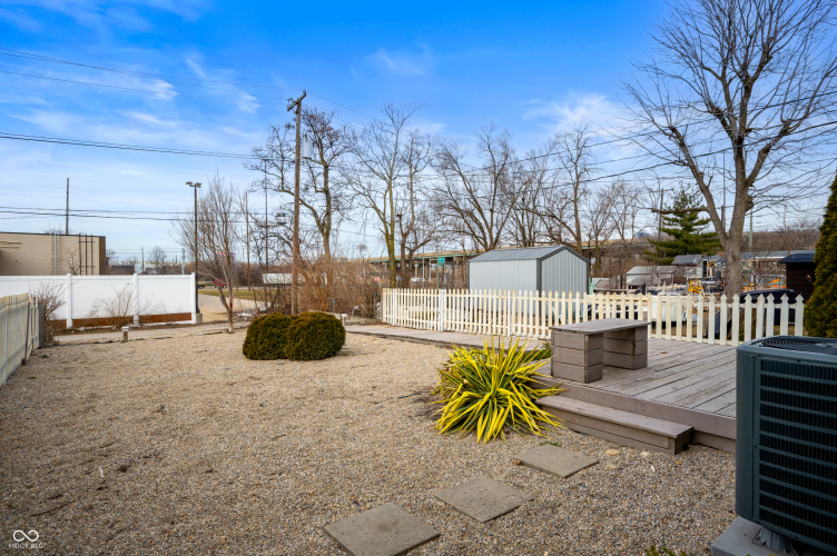 Listing Image 17