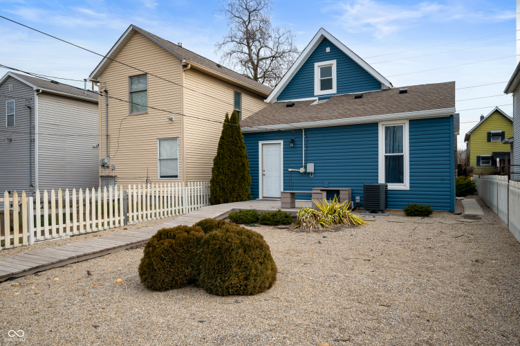 Listing Image 18