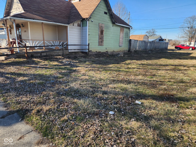 Listing Image 4