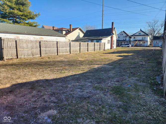 Listing Image 6