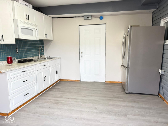 Listing Image 52