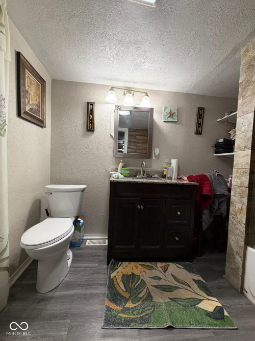 Listing Image 59