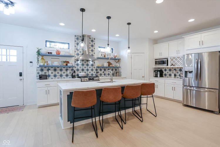 Listing Image 19
