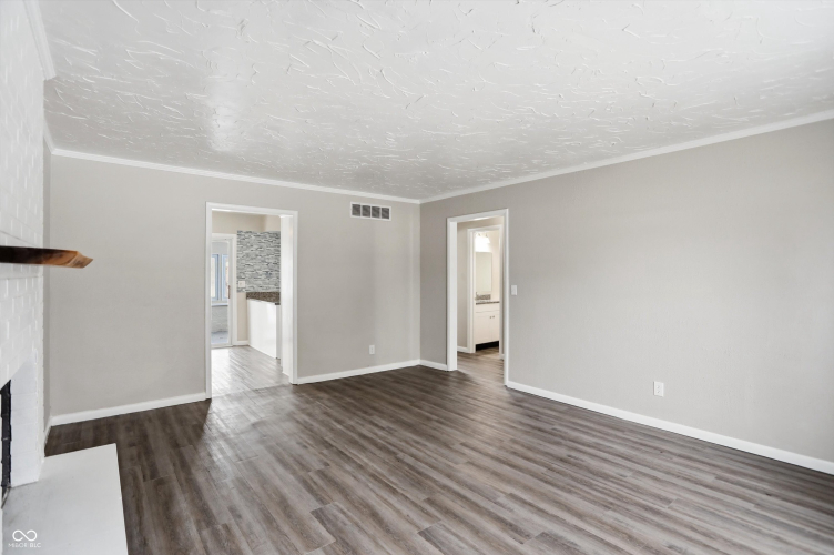 Listing Image 33