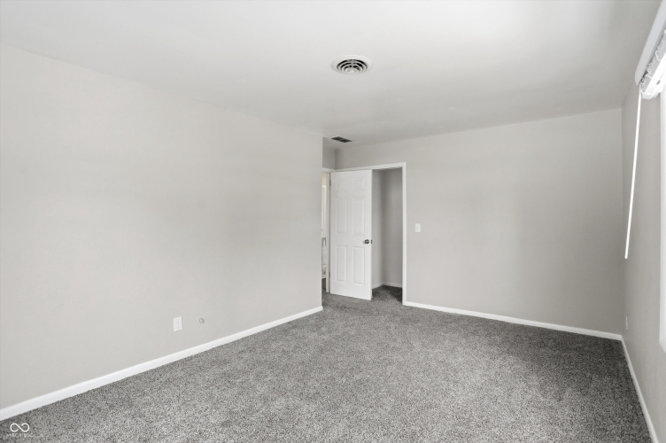Listing Image 61