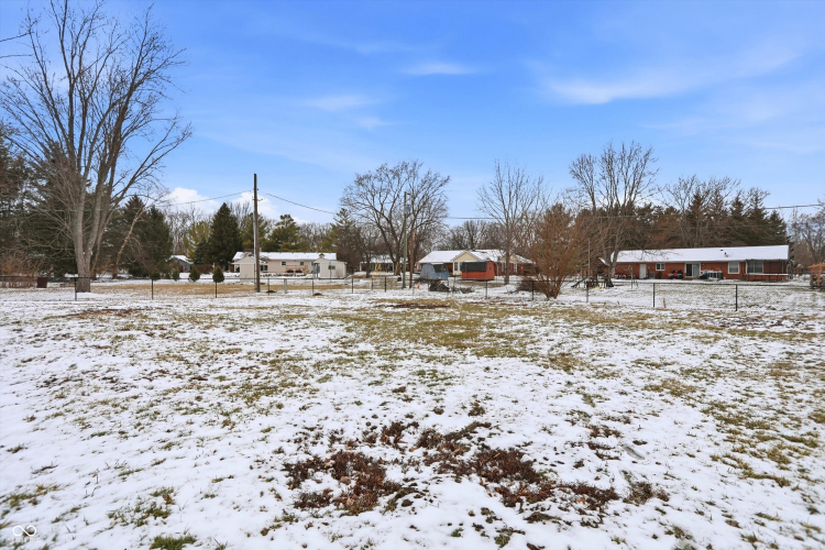 Listing Image 71