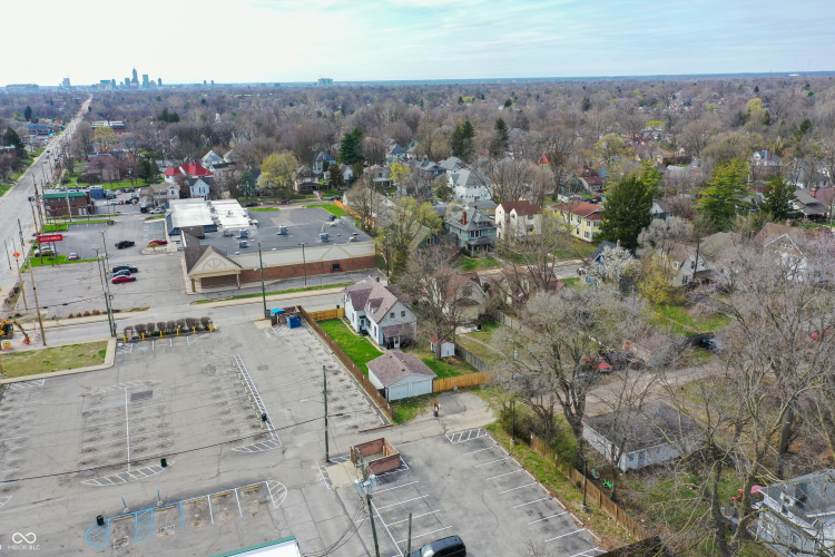 Listing Image 40