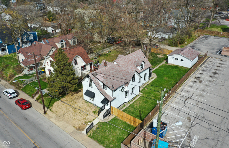 Listing Image 6
