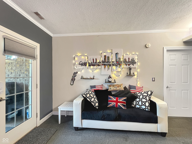 Listing Image 55