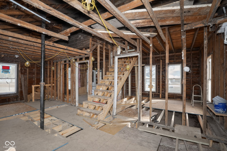 Listing Image 15
