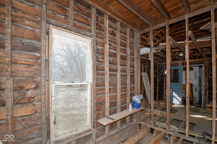 Listing Image 16