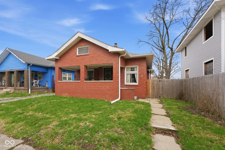 Listing Image 3
